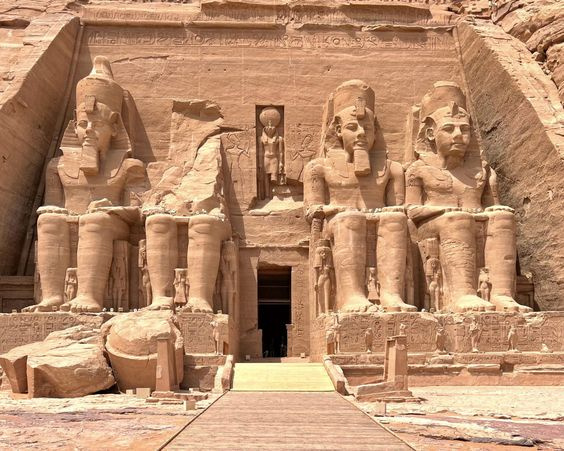 4 Days Egypt travel package Luxor Aswan and the desert 