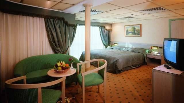 4 Days Nile river cruise from Aswan to Luxor on Grand Mandarin Nile Cruise