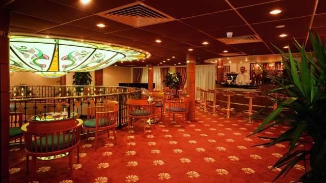 4 Days Nile river cruise from Aswan to Luxor on Grand Mandarin Nile Cruise
