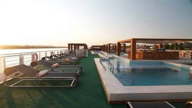5 Days Nile river Cruise From Luxor to Aswan on Le Fayan cruise