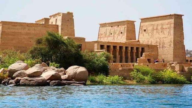 Aswan and Abu Simbel two days from El Gouna