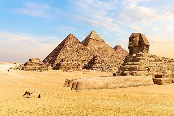 Layover tour to Giza Pyramids from Cairo Airport