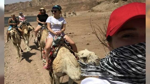 camel riding Portghalib day tour