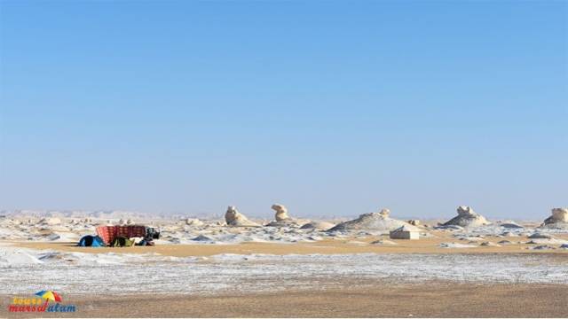 4 tägige Tour in die Weiße Wüste mit der Djara Höhle und der Bahariya Oase ab Kairo