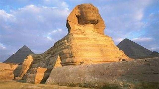 Excursión de un día a las pirámides de Giza y Sakkara desde Hurghada