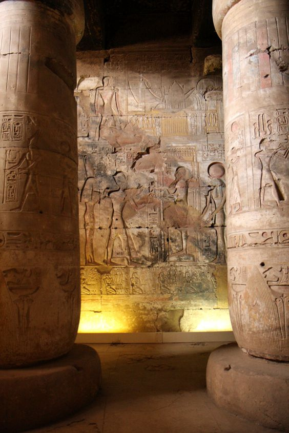 Excursión nocturno a Lúxor con Dendera y Abydos