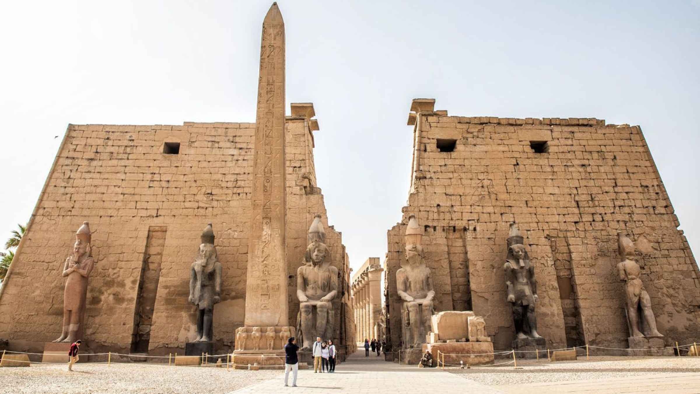 Itinerario de 5 días en Egipto Pirámides de Giza el desierto blanco y Lúxor desde El Cairo