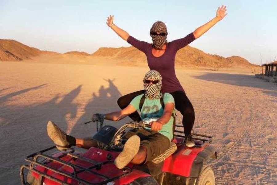 Excursion matutina de safari por el desierto de El Gouna en Quad