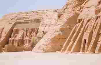 Tour nocturno a Abu Simbel y Asuan desde Luxor