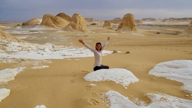 Une nuit de camping dans le désert blanc et à Bahariya depuis le Caire