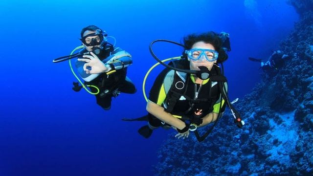 giorno immersioni subacquee hurghada Egitto Mar Rosso
